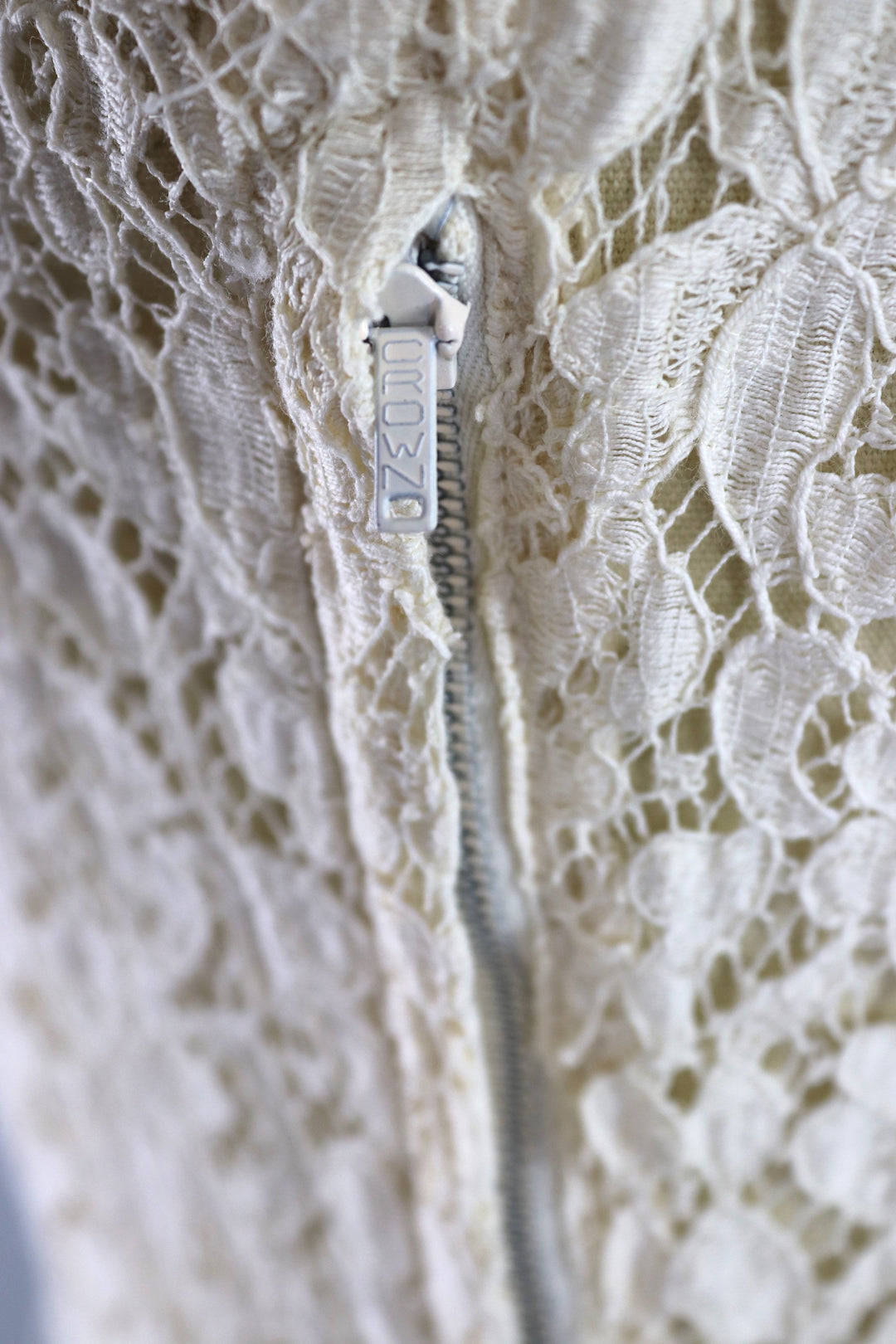 Vintage 1930s Ivory Lace bias Cut Dress with Rhinestone Flowers - ThisBlueBird