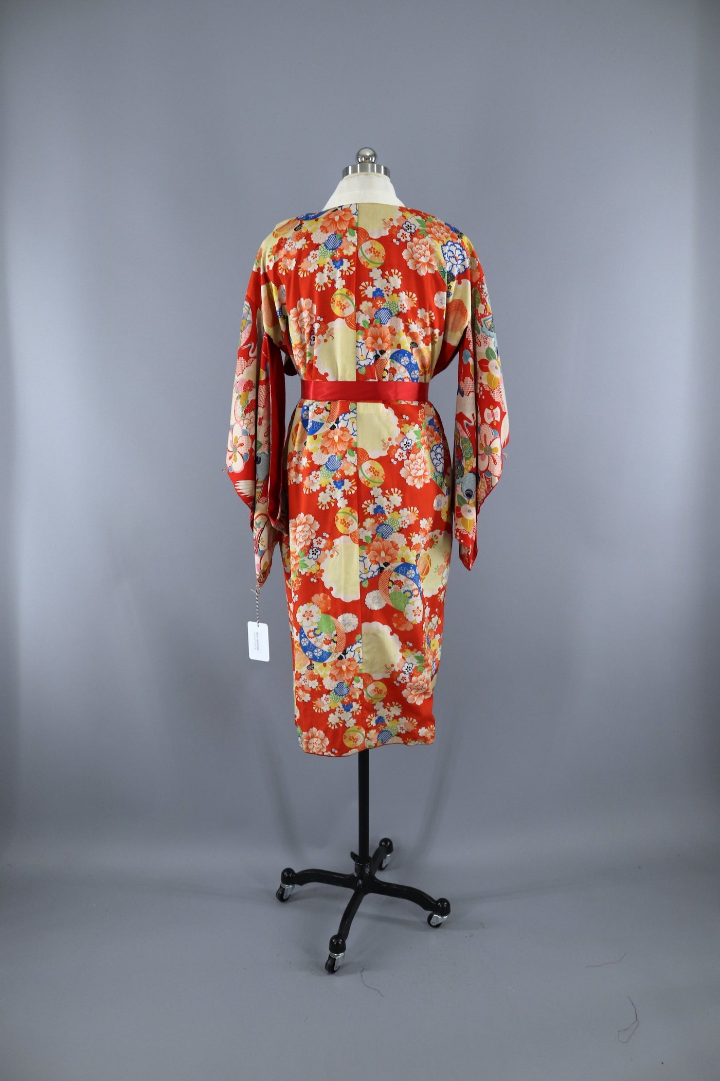 Vintage 1930s Kimono Robe / Red & Orange Novelty Print Rayon - ThisBlueBird