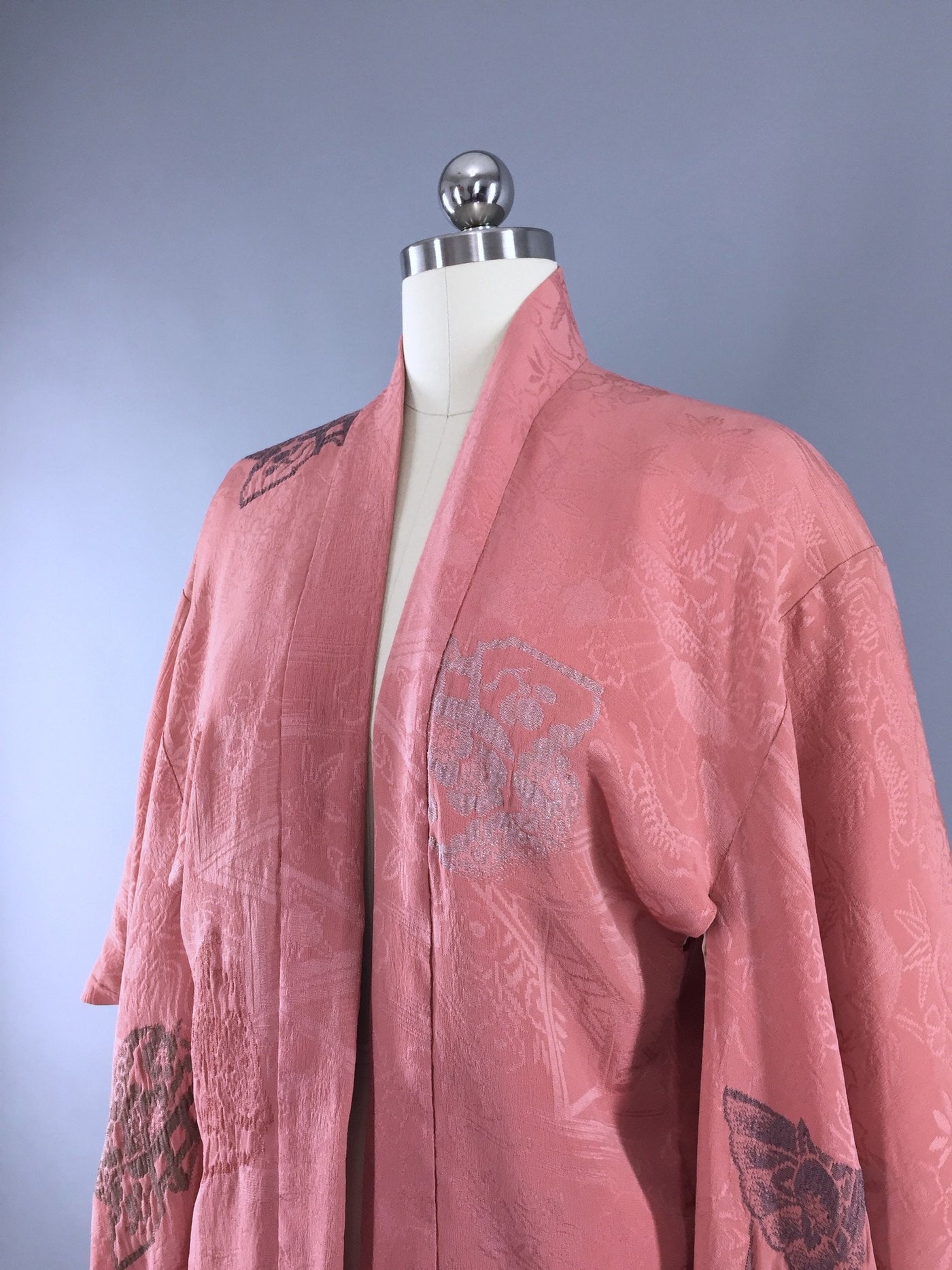 Vintage 1930s Silk Haori Kimono Cardigan / Pink Peach Embroidered Kimono - ThisBlueBird