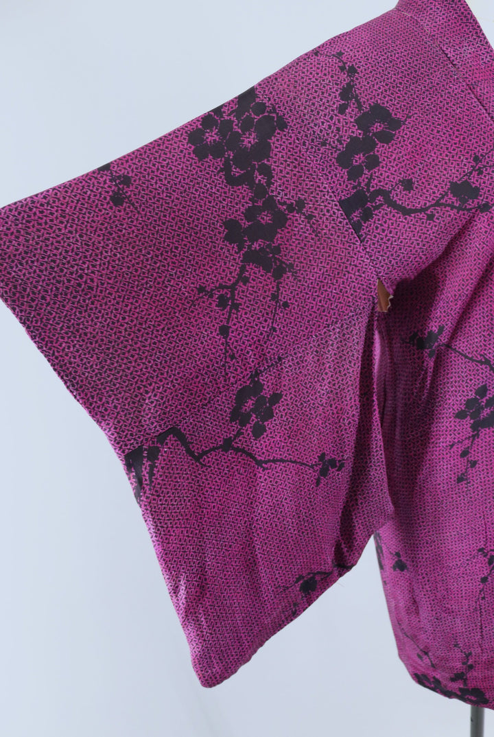 Vintage 1930s Silk Haori Kimono Jacket Cardigan / Purple &amp; Black Shibori Cherry Blossom Print - ThisBlueBird