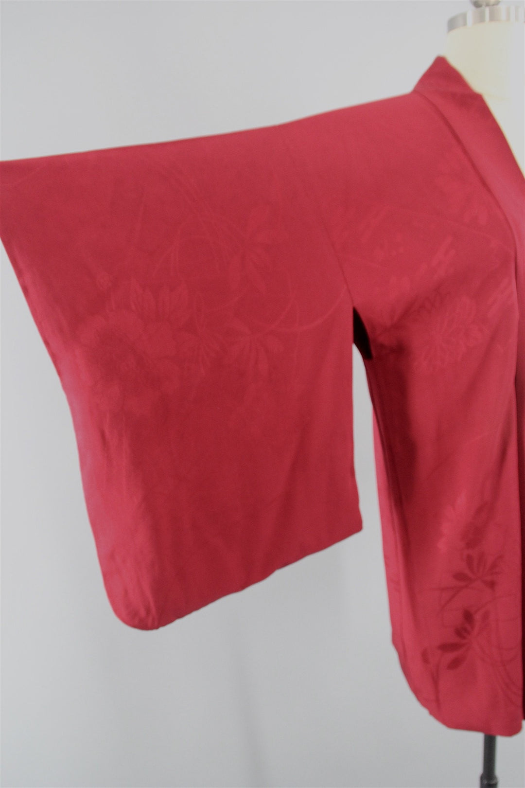 Vintage 1930s Silk Haori Kimono Jacket in Brick Red - ThisBlueBird