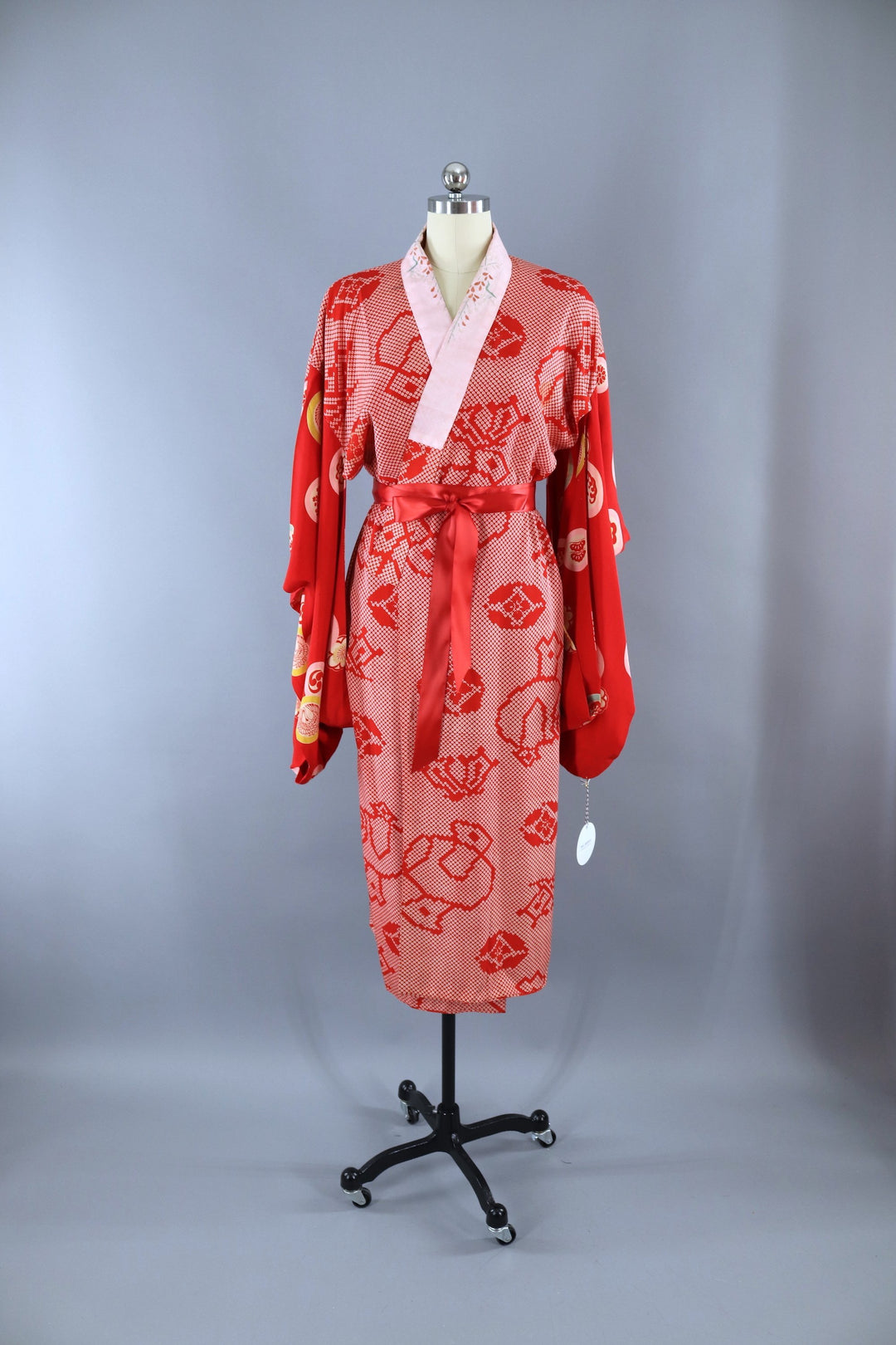Vintage 1930s Silk Kimono Robe Juban / Red &amp; White Shibori Mons Crests - ThisBlueBird