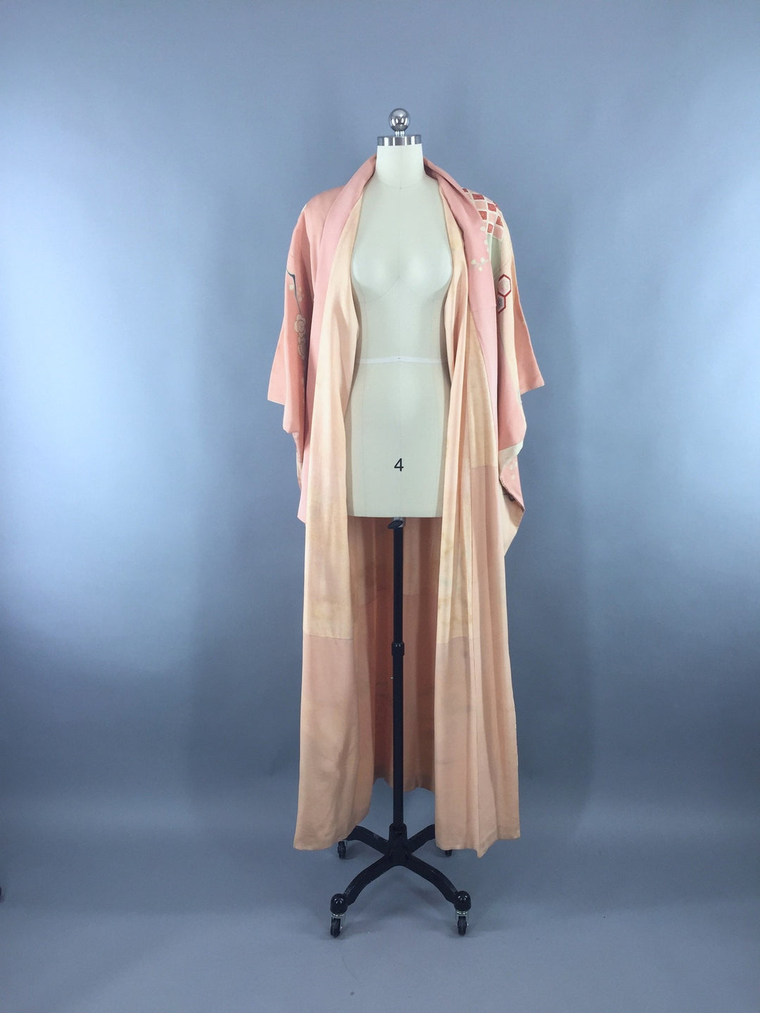 Vintage 1930s Silk Kimono Robe / Peach Pink Floral Art Deco - ThisBlueBird