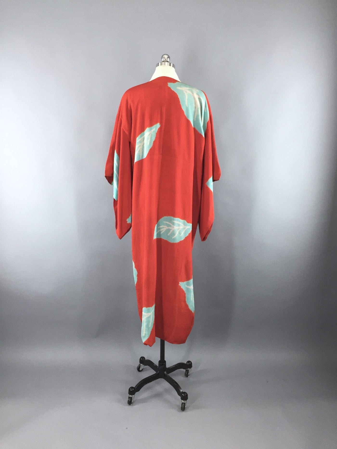 Vintage 1930s Silk Kimono Robe / Red Aqua Shibori Leaves – ThisBlueBird