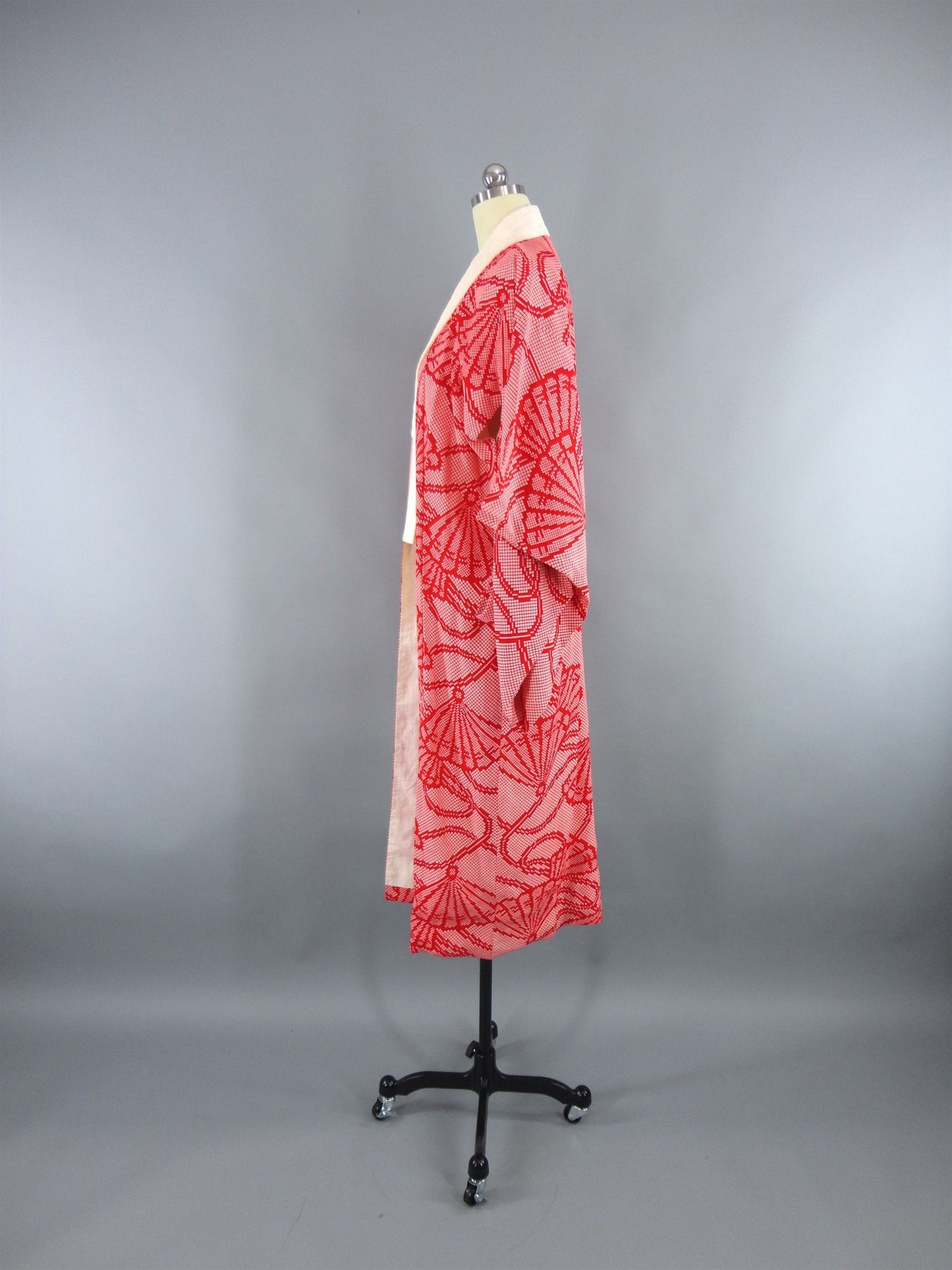 Vintage 1930s Silk Kimono Robe with Red Fans Shibori – ThisBlueBird