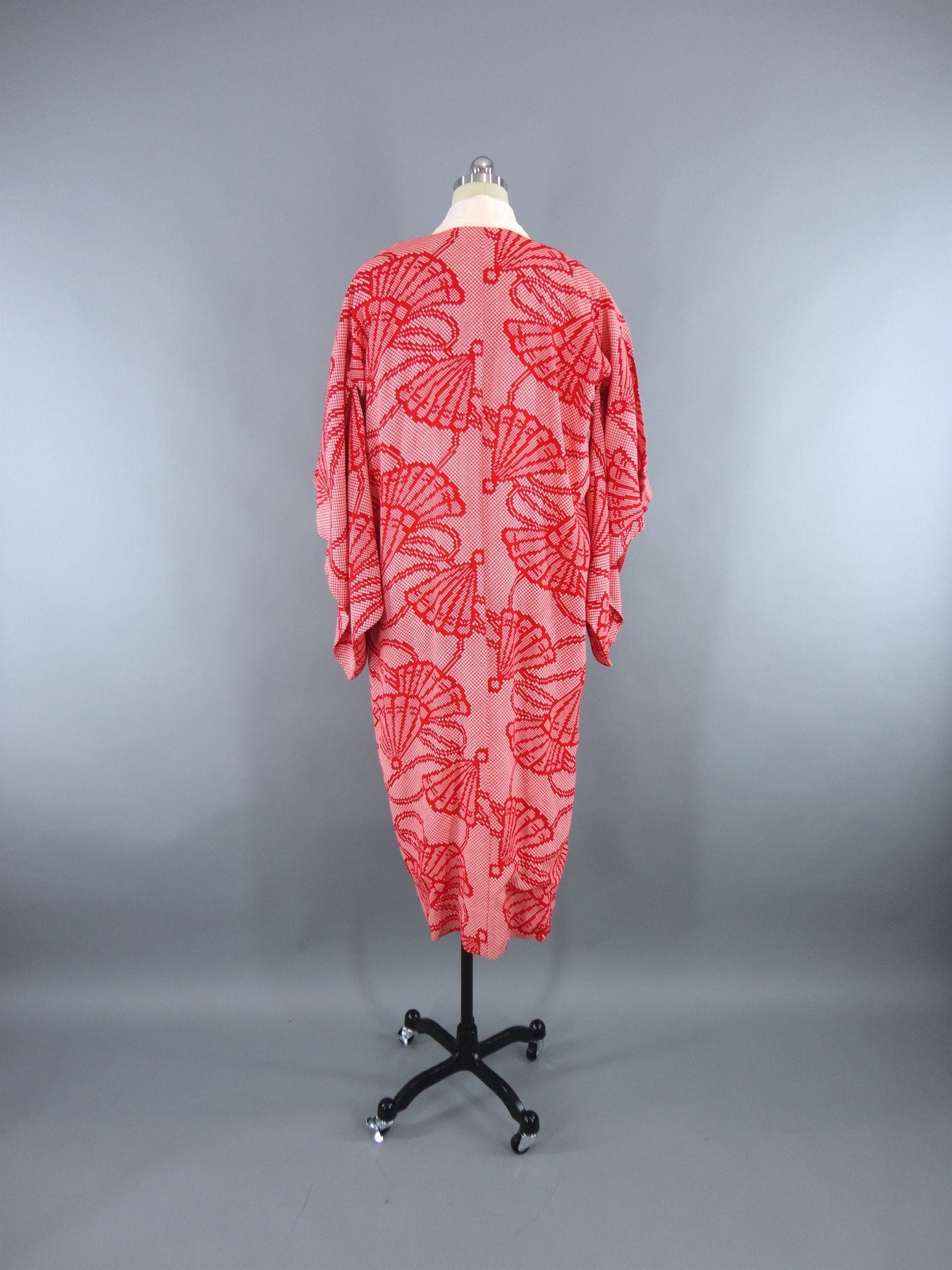 Vintage 1930s Silk Kimono Robe with Red Fans Shibori – ThisBlueBird