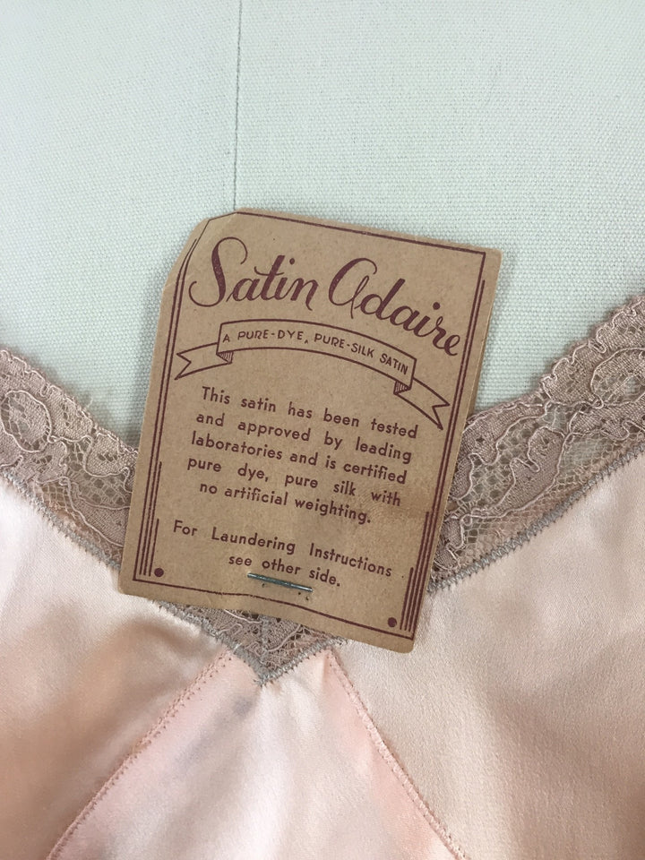 Vintage 1930s Silk Nightgown / Bias Cut Satin - ThisBlueBird