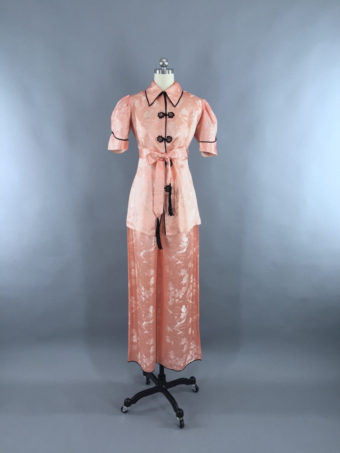 Vintage 1930s Silk Pajamas Set / Art Deco Chinoiserie Loungewear - ThisBlueBird