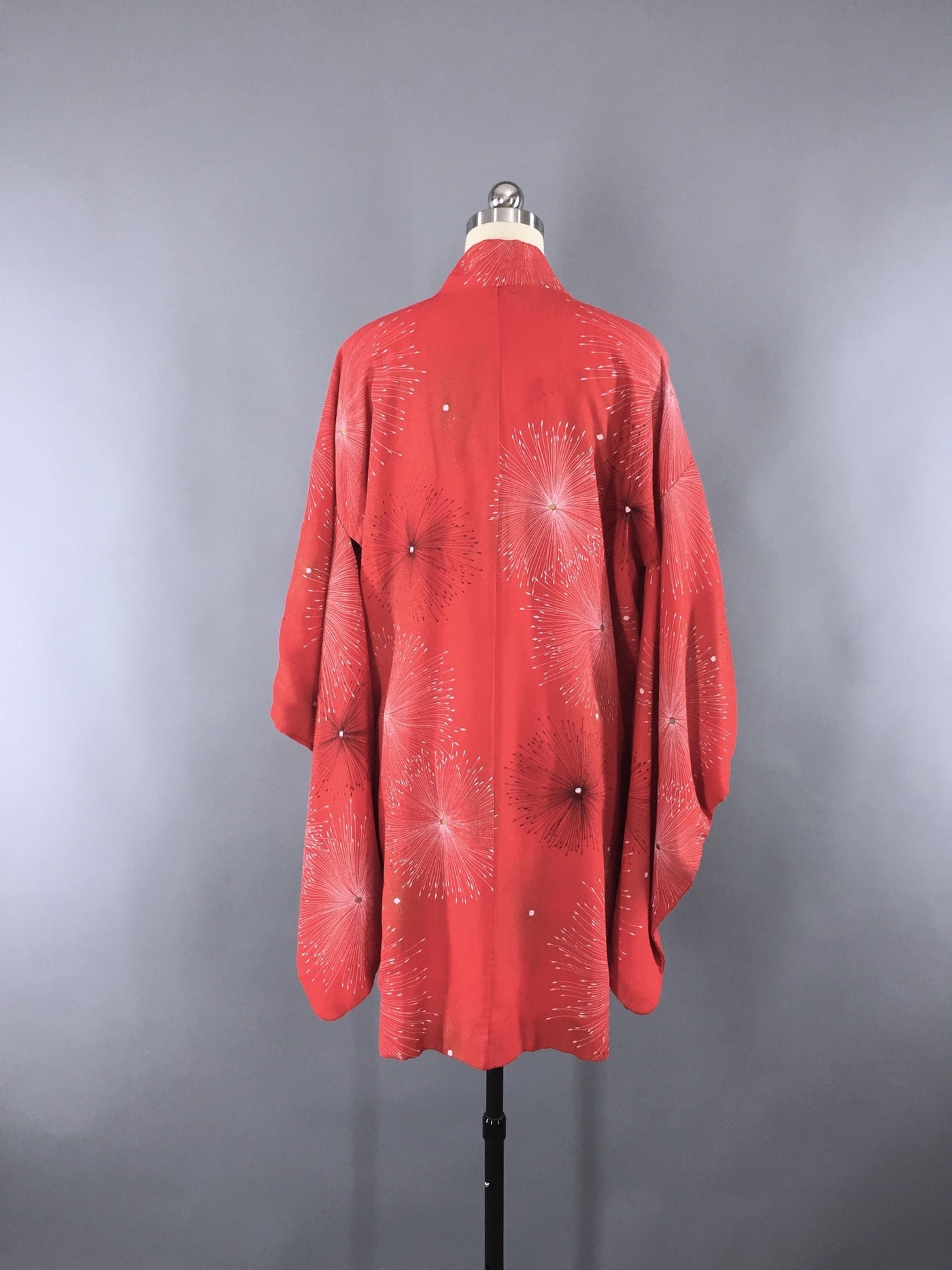Vintage 1930s Vintage Silk Kimono Jacket / Silk Haori Kimono Cardigan / Bright Red - ThisBlueBird