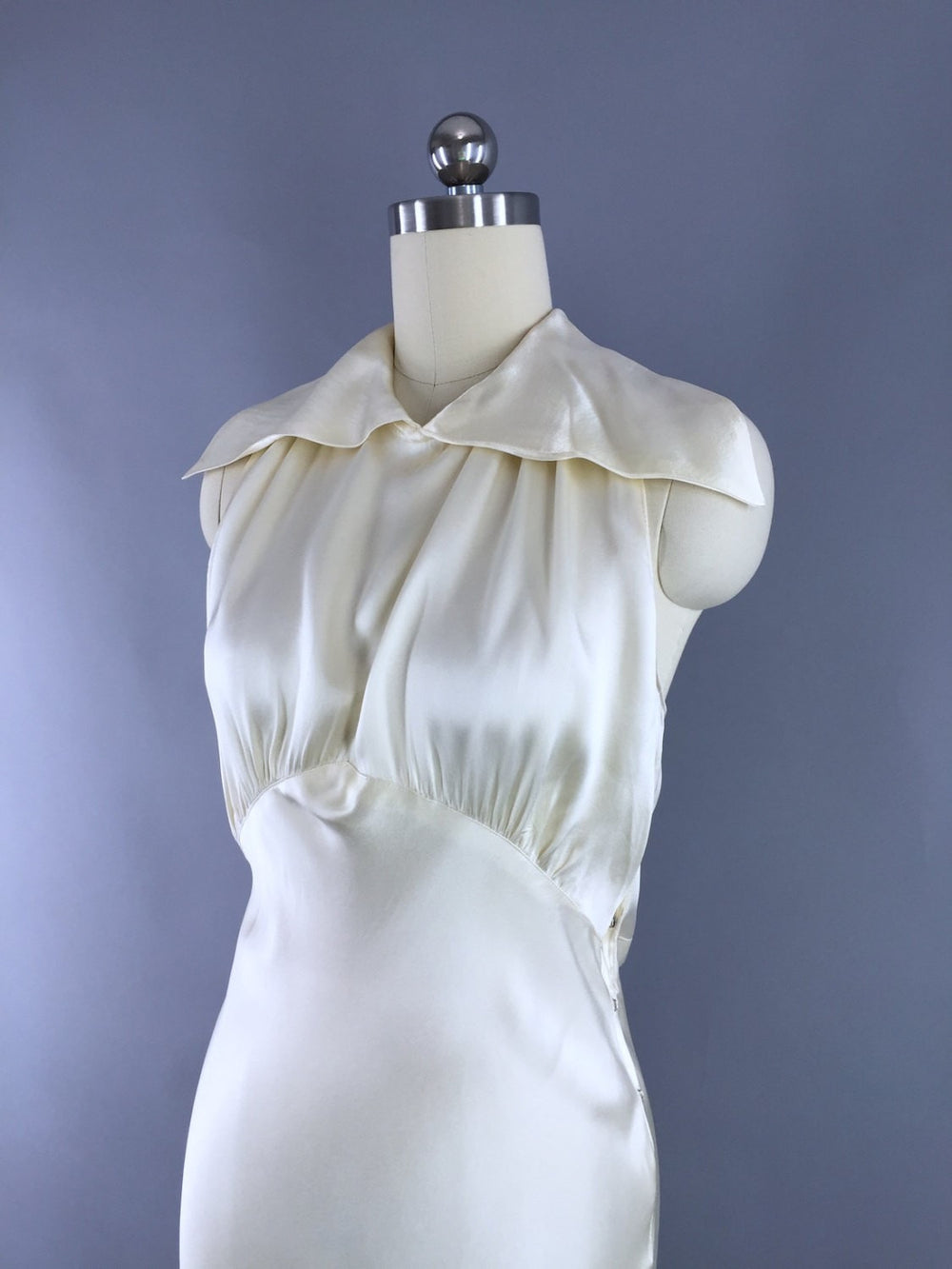 Vintage 1930s Wedding Dress / Bias Cut Dress Ivory Silk Satin Gown - ThisBlueBird