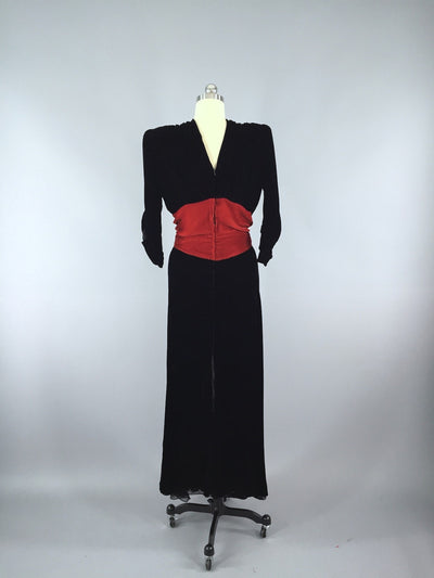 Vintage 1940s Black Velvet Maxi Dress / Theater Costume - ThisBlueBird