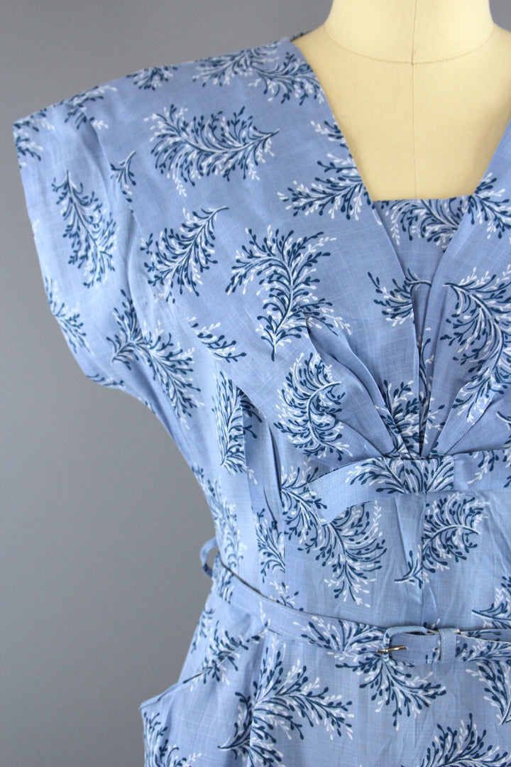 Vintage 1940s Day Dress / Blue Floral Novelty Print Cotton - ThisBlueBird