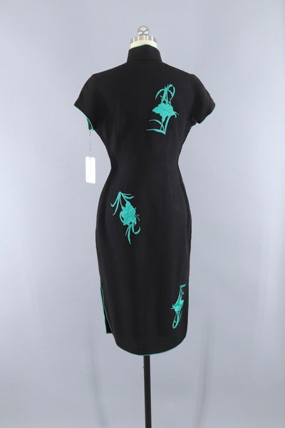 Vintage 1940s Mandarin Qi Pao Cheongsam Dress / Black & Green Embroidered Flowers - ThisBlueBird