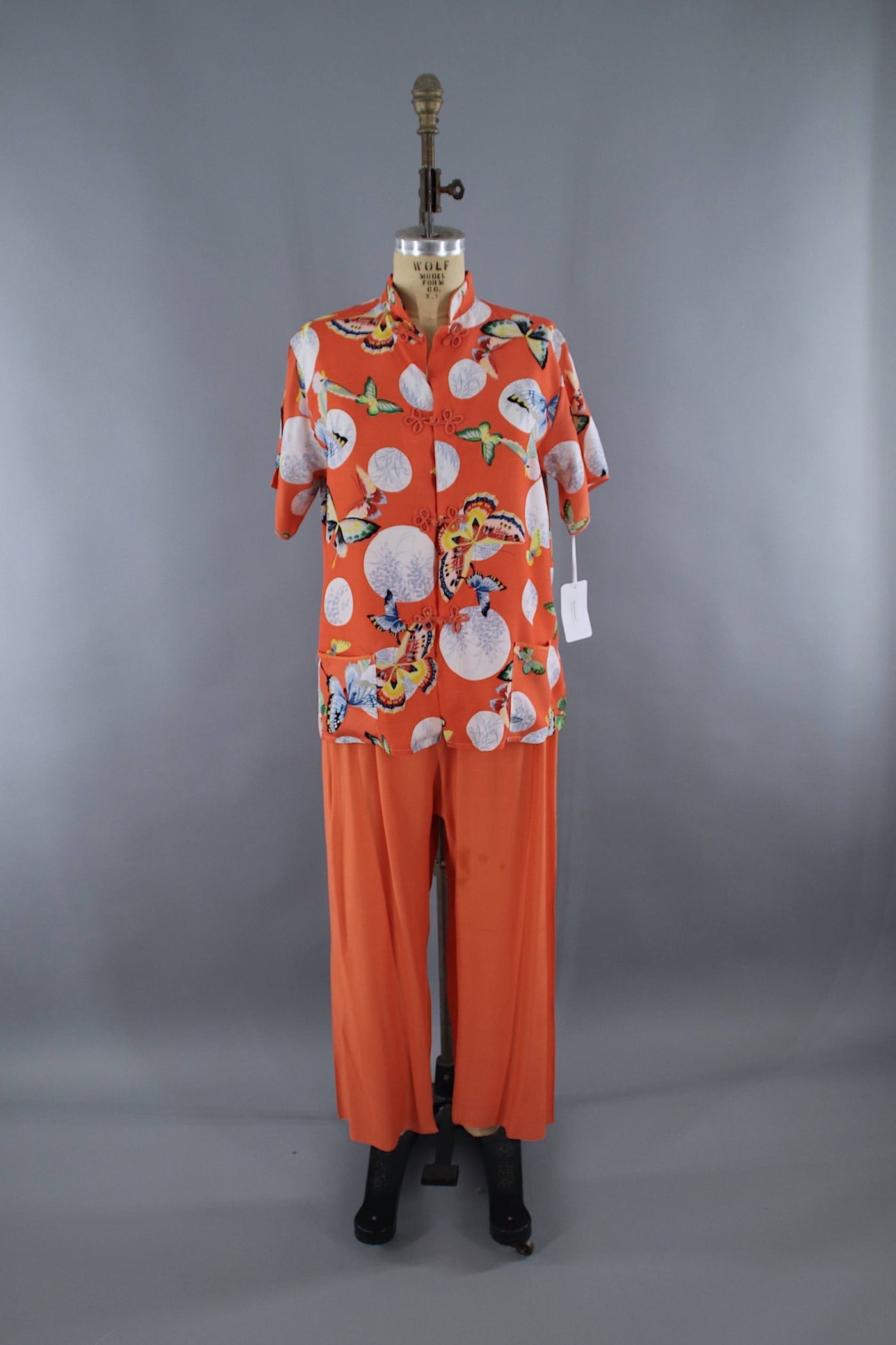 Vintage 1940s Pajamas Set / Orange Butterflies Novelty Print - ThisBlueBird