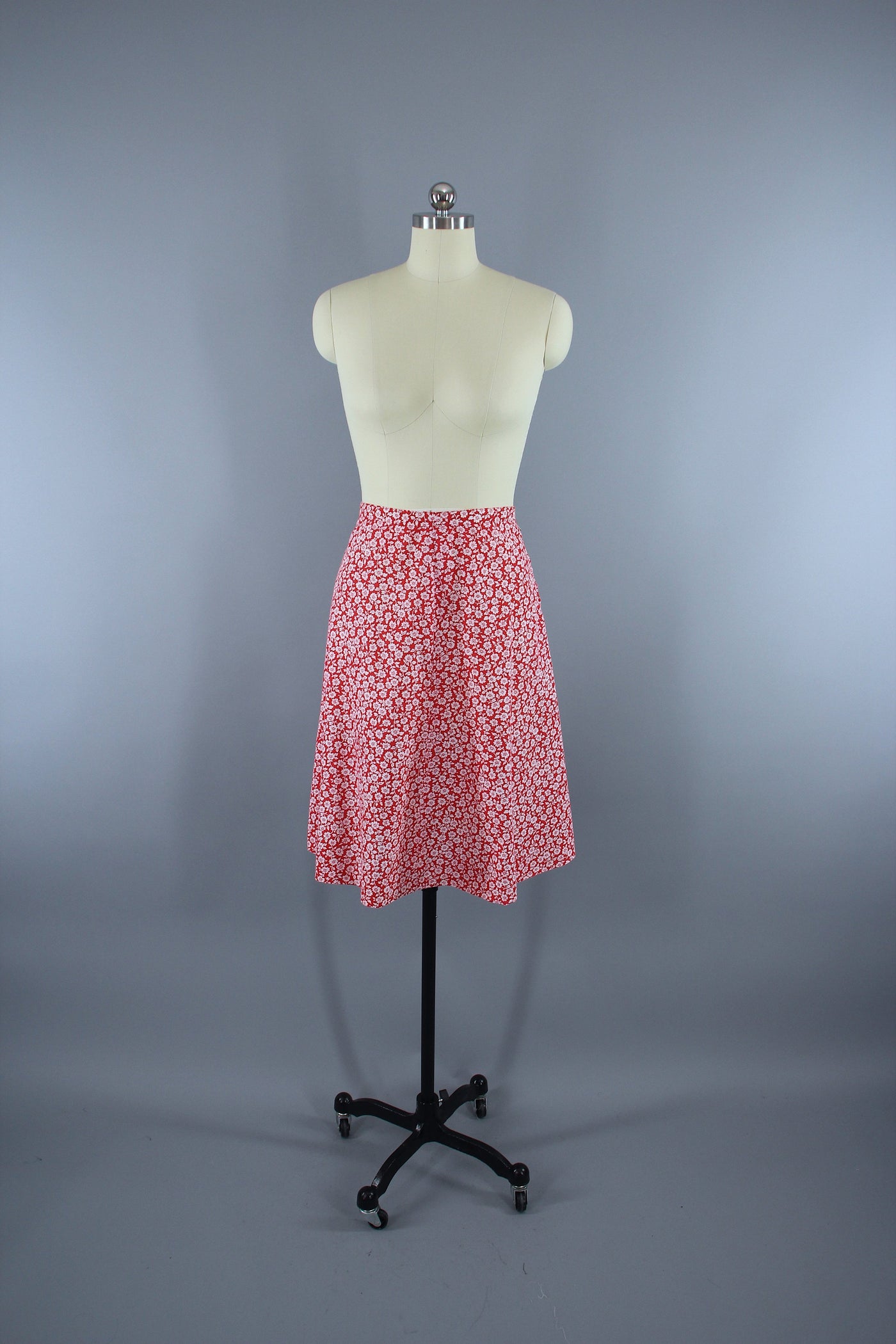 Vintage 1940s Red Floral Print Cotton Skirt - ThisBlueBird