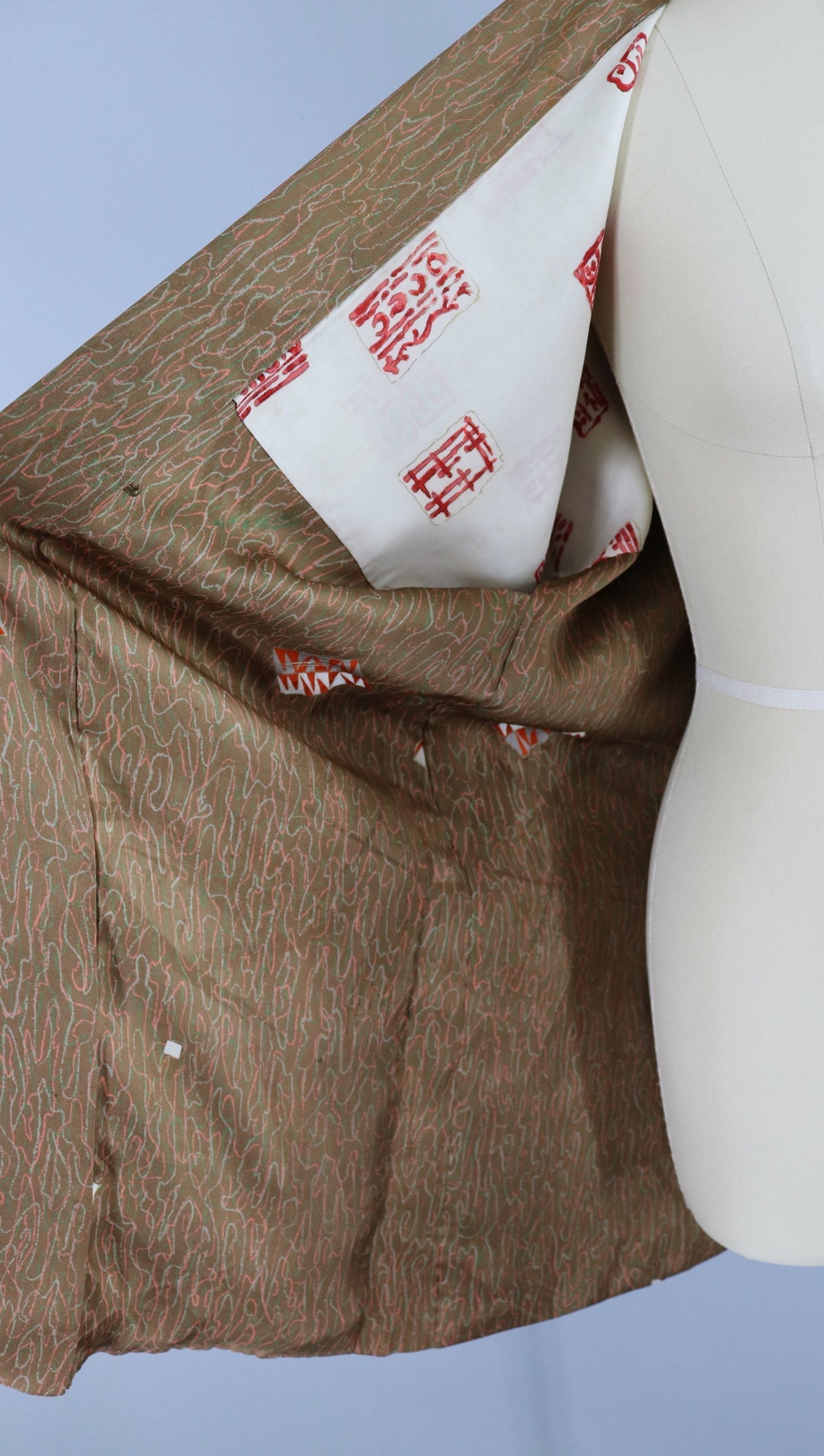 Vintage 1940s Silk Haori Kimono Cardigan Jacket / Art Deco Tan & Peach Abstract - ThisBlueBird