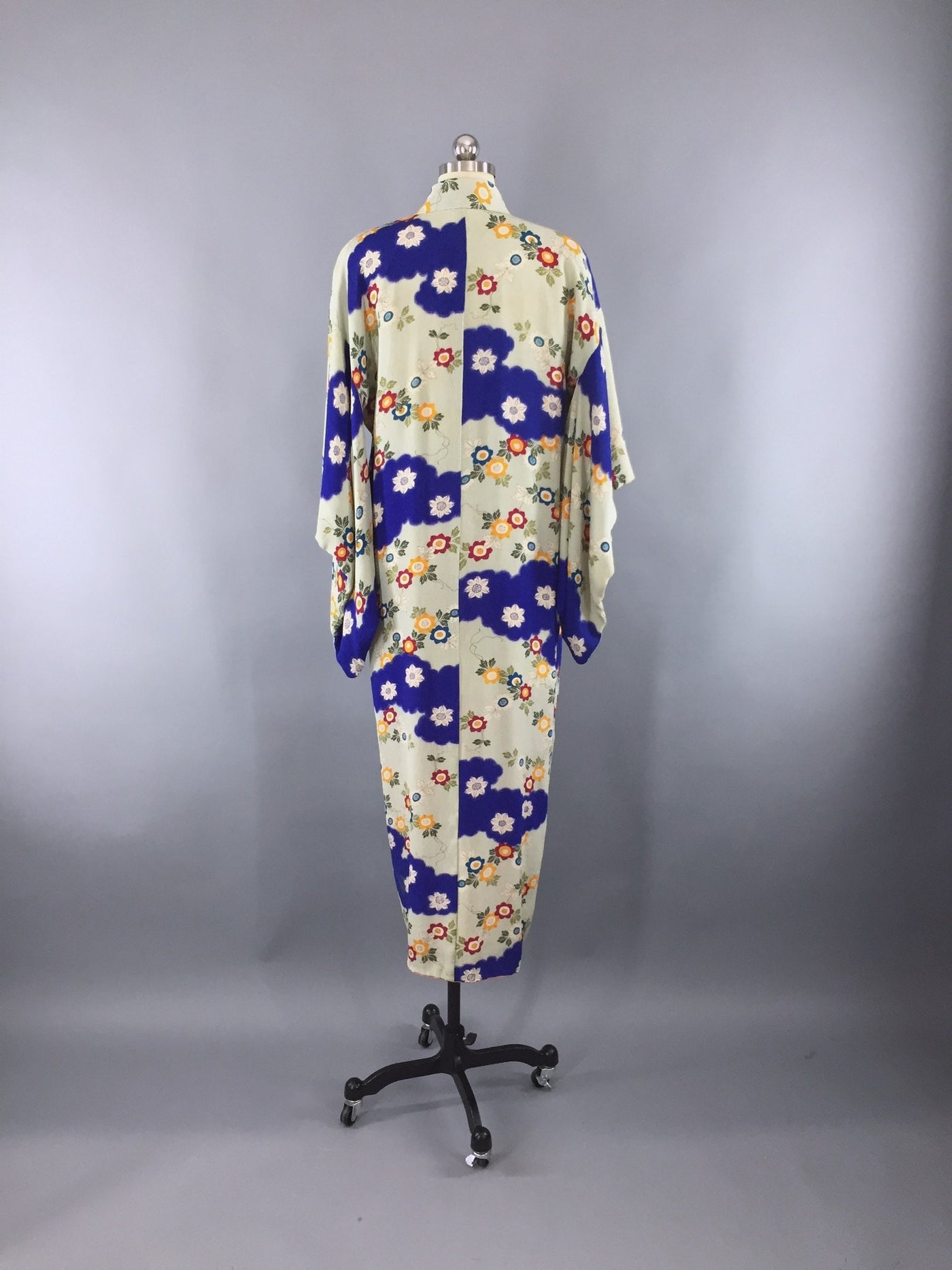 Vintage 1940s Silk Kimono Robe / Blue Green Floral Print - ThisBlueBird