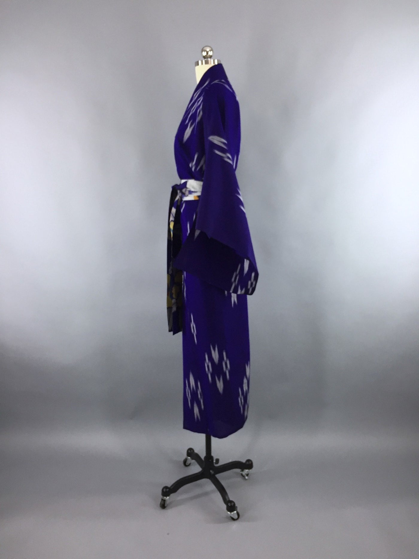 Vintage 1940s Silk Kimono Robe / Blue Purple Ikat Silk Gauze - ThisBlueBird
