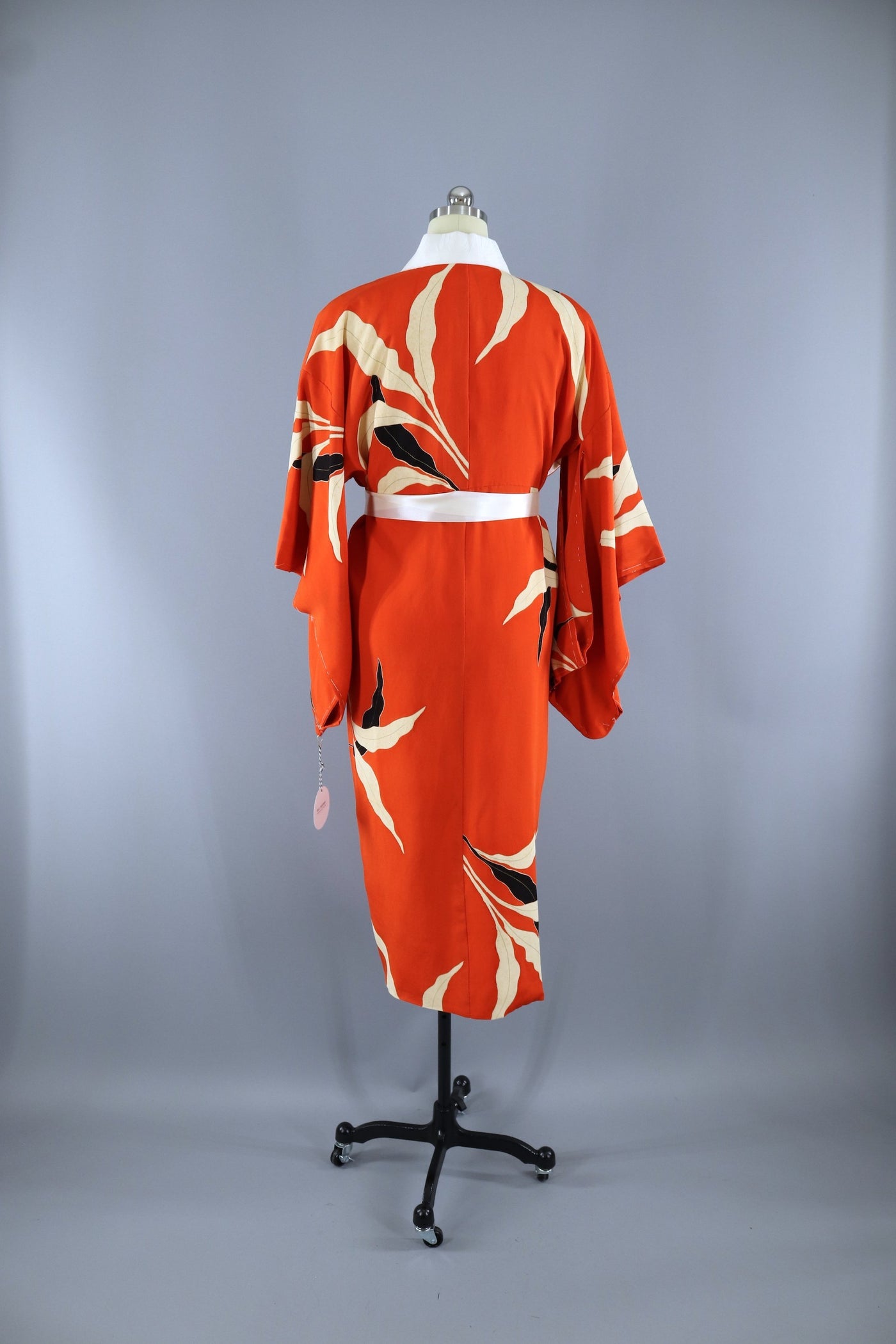 Vintage 1940s Silk Kimono Robe / Dark Orange Art Deco Leaves - ThisBlueBird
