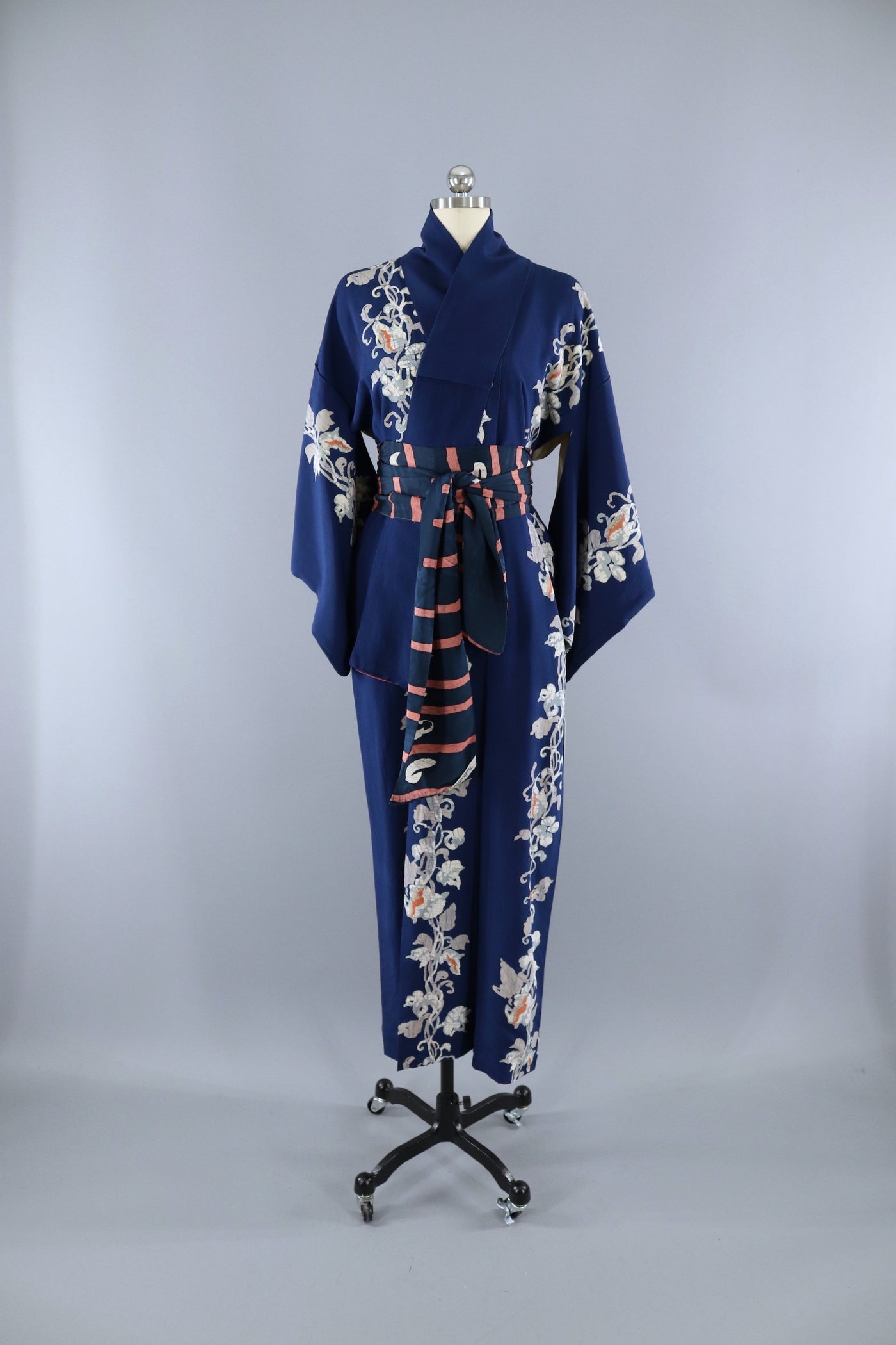 Vintage 1940s Silk Kimono Robe / Navy Blue Batik - ThisBlueBird