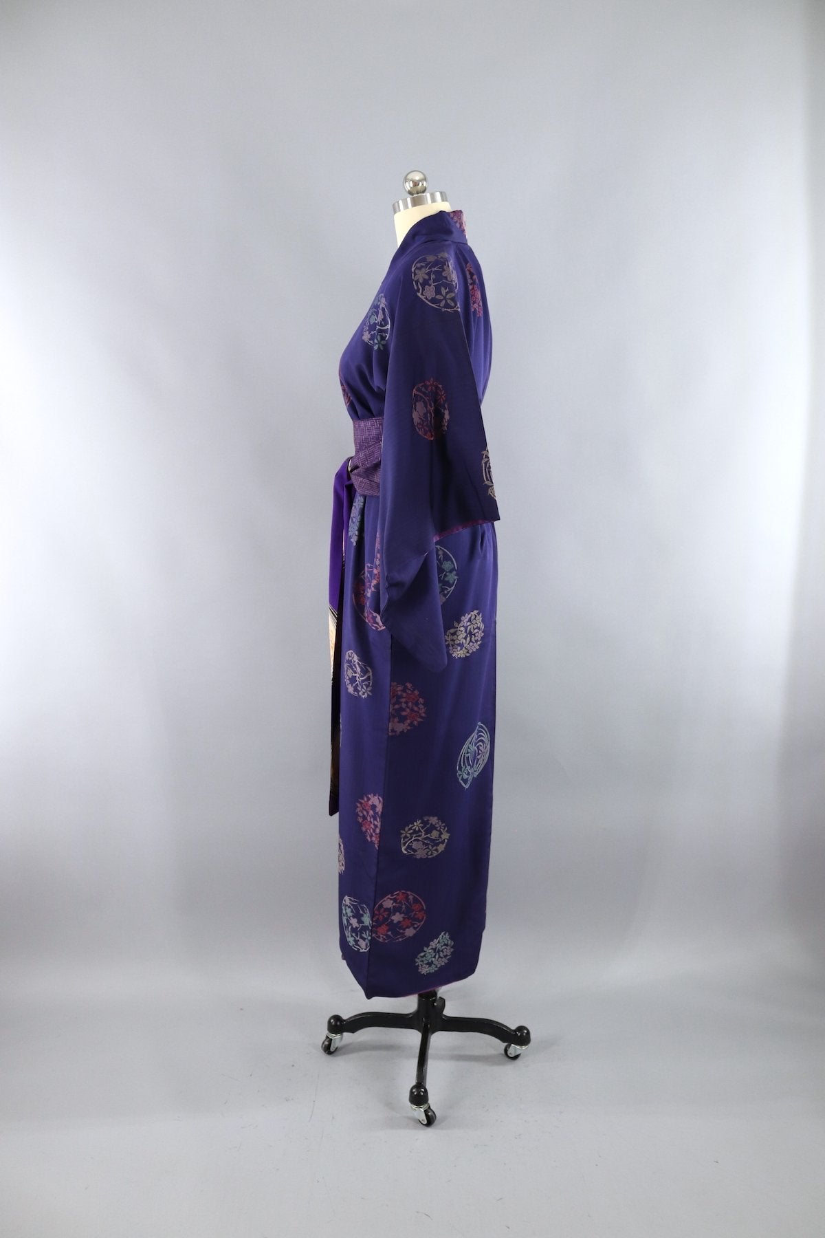 Vintage 1940s Silk Kimono Robe / Navy Blue Purple Floral - ThisBlueBird