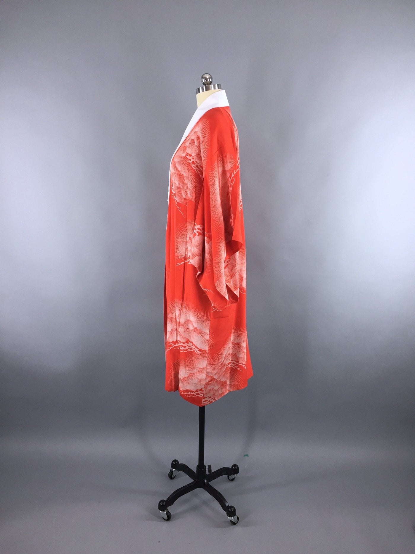 Vintage 1940s Silk Kimono Robe / Red Mimosa Floral Print - ThisBlueBird