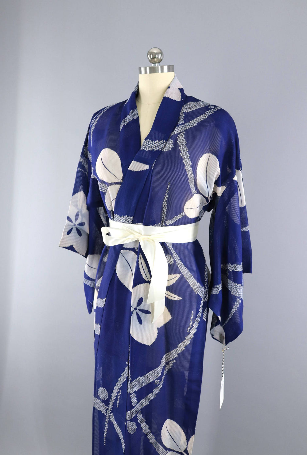 Vintage 1940s Silk Kimono Robe / Sheer Blue & White Floral - ThisBlueBird