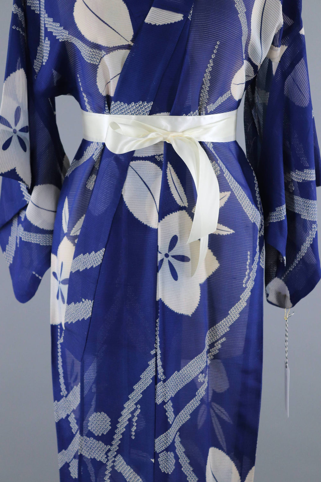 Vintage 1940s Silk Kimono Robe / Sheer Blue &amp; White Floral - ThisBlueBird