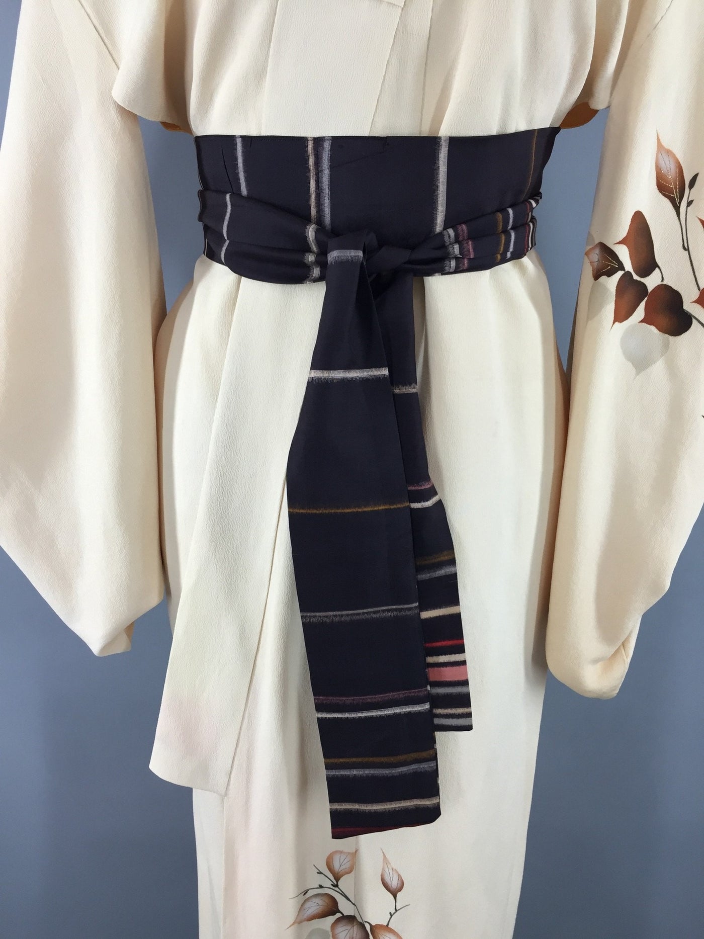 Vintage 1940s Vintage Silk Kimono Robe / Ivory & Brown Leaves - ThisBlueBird