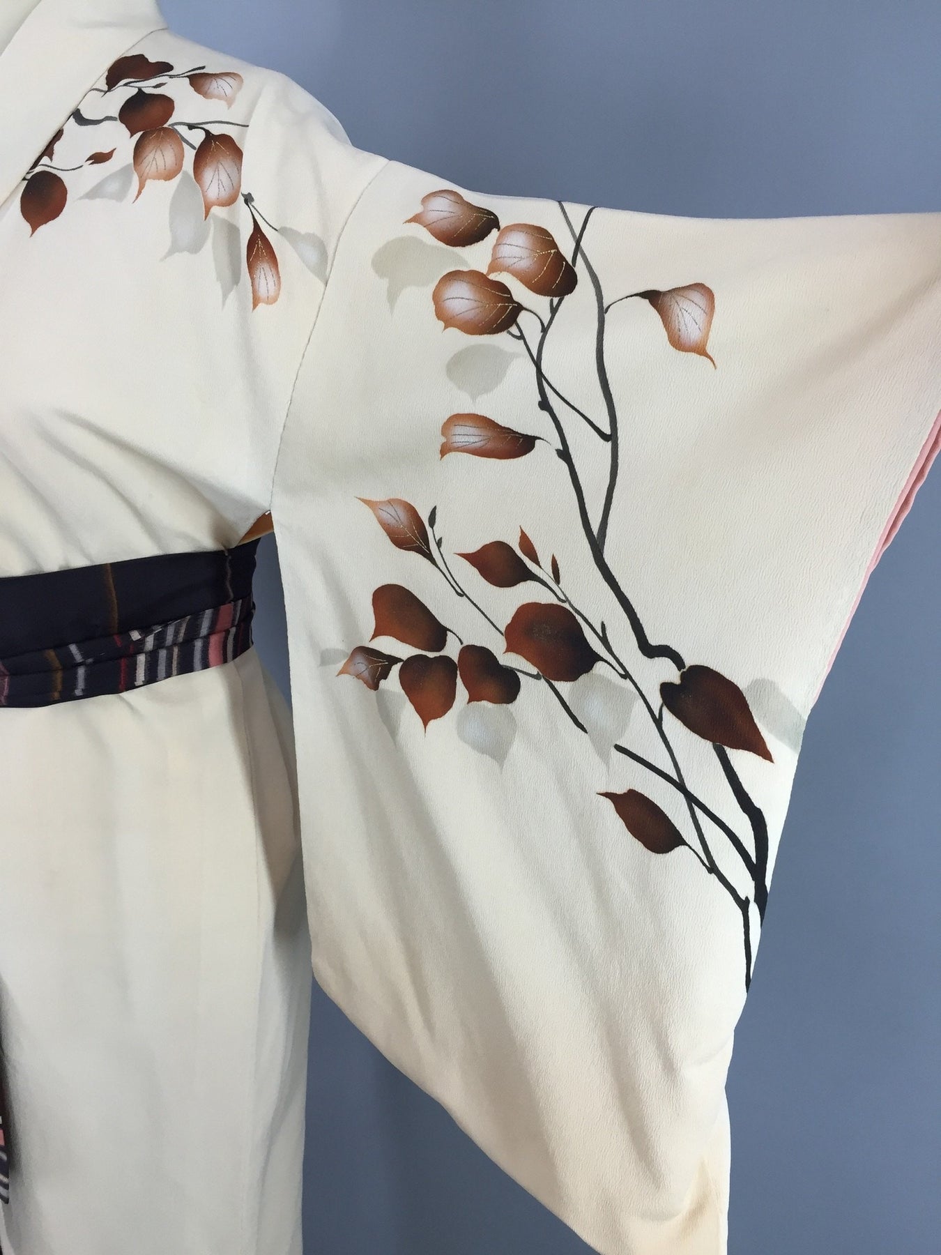 Vintage 1940s Vintage Silk Kimono Robe / Ivory & Brown Leaves ...