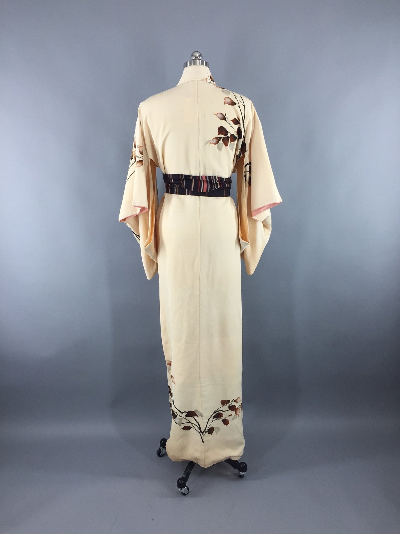 Vintage 1940s Vintage Silk Kimono Robe / Ivory & Brown Leaves ...