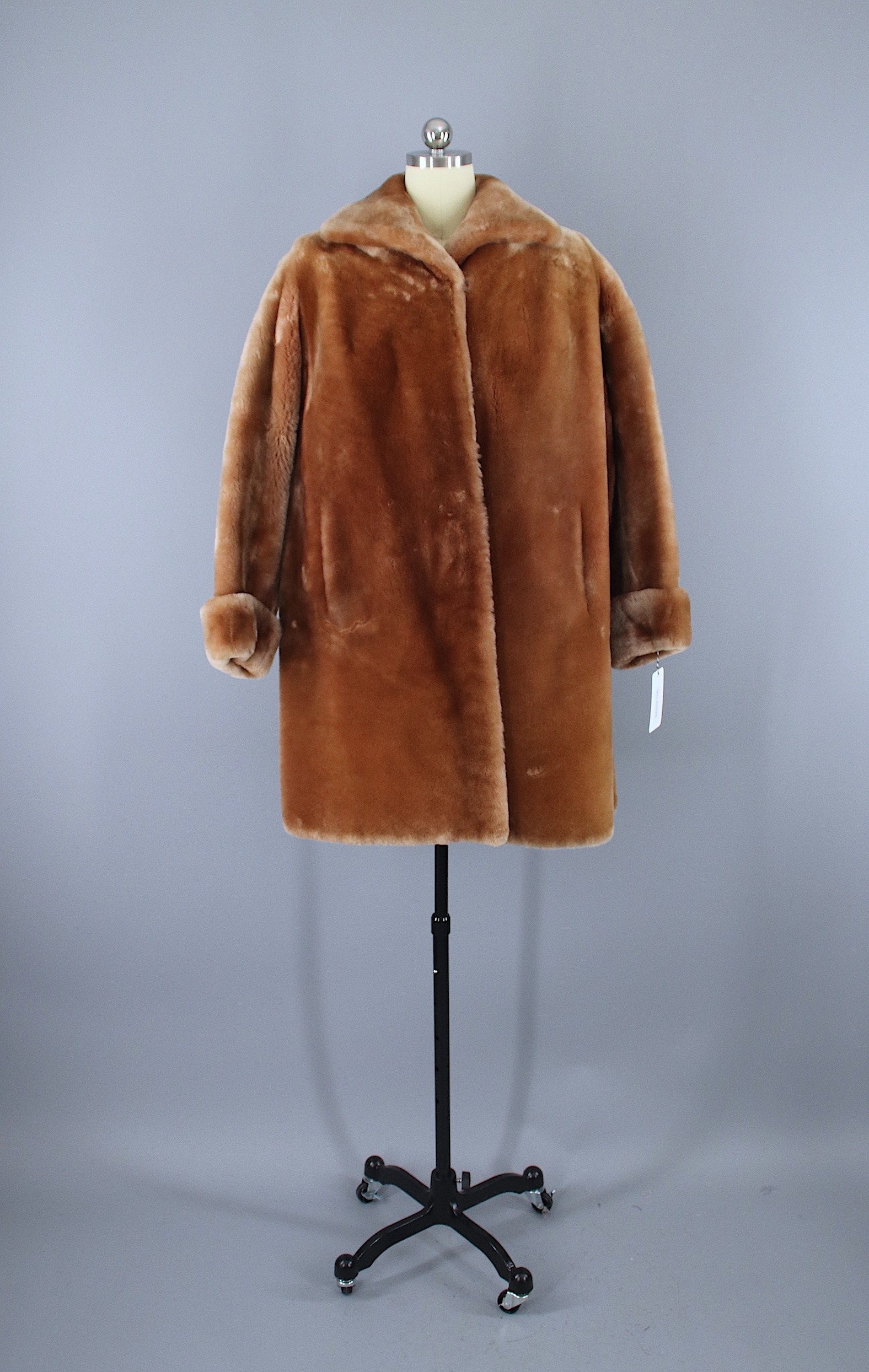 Vintage 1950s Caramel Tan Mouton Sheared Lamb Fur Coat – ThisBlueBird