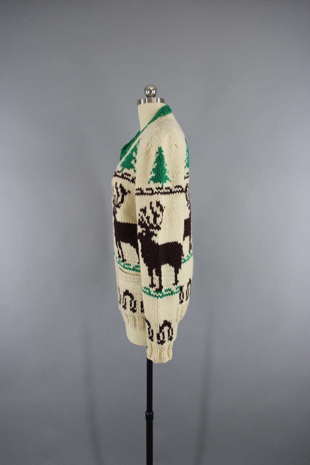 Vintage 1950s Cowichan Cardigan Sweater / Reindeer Deer / Holiday Snowflake Sweater - ThisBlueBird