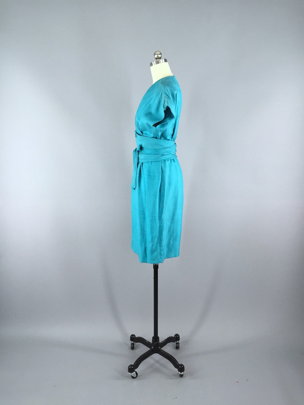 Vintage 1950s Day Dress / Blue Silk - ThisBlueBird