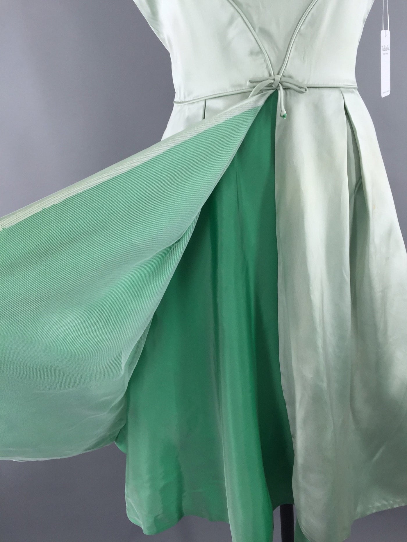 Vintage 1950s Dress / Mint Green Satin – ThisBlueBird