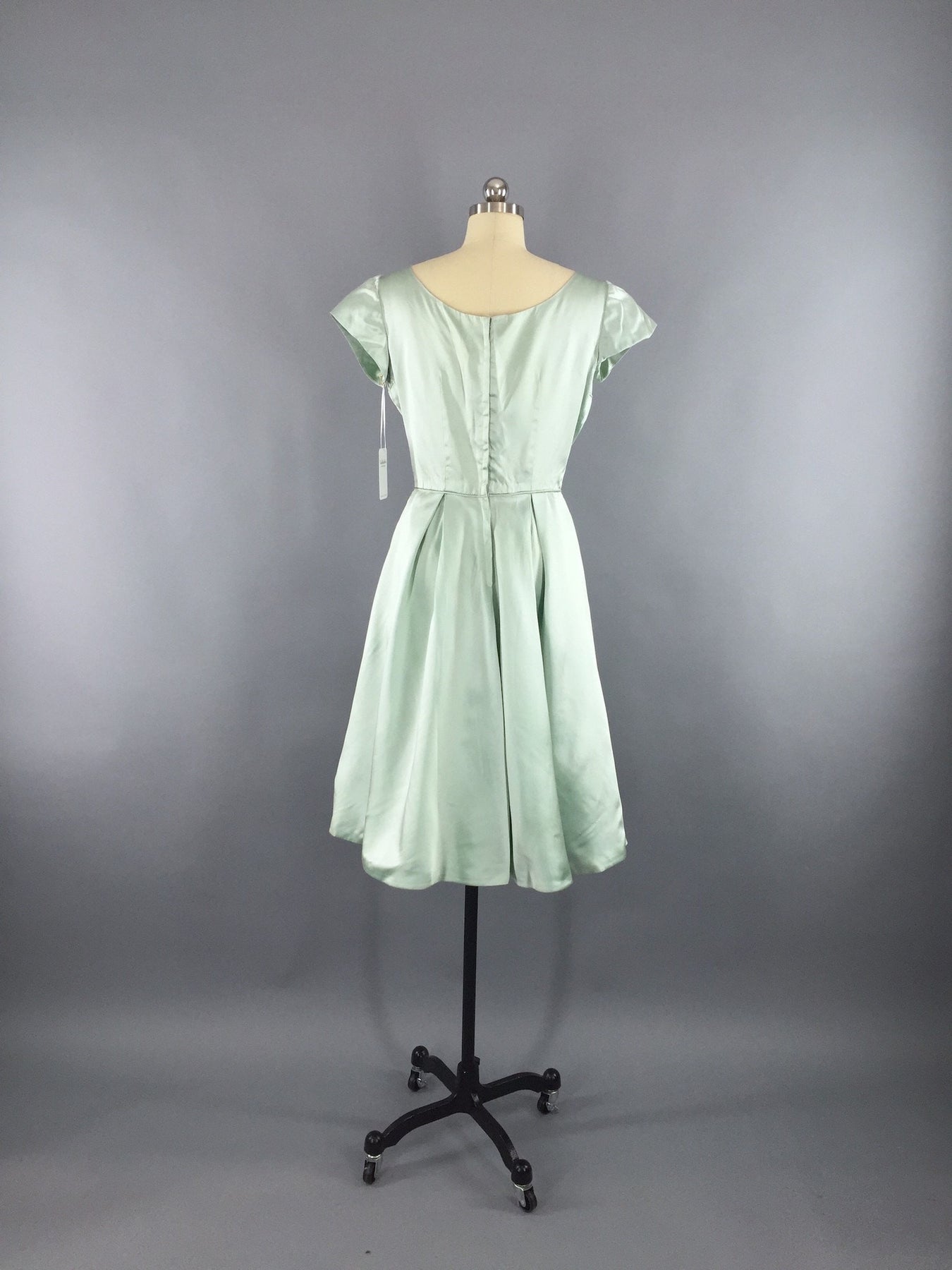 Vintage 1950s Dress / Mint Green Satin – ThisBlueBird