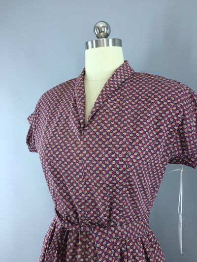 Vintage 1950s Dress / Purple Novelty Print Cotton - ThisBlueBird