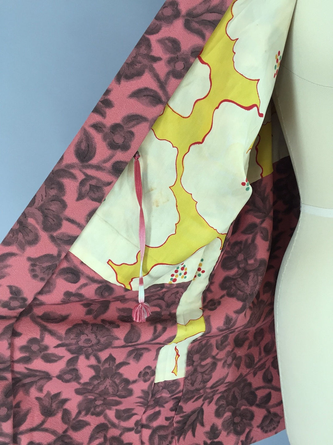 Vintage 1950s Haori Kimono Cardigan / Peach Pink Floral Print - ThisBlueBird