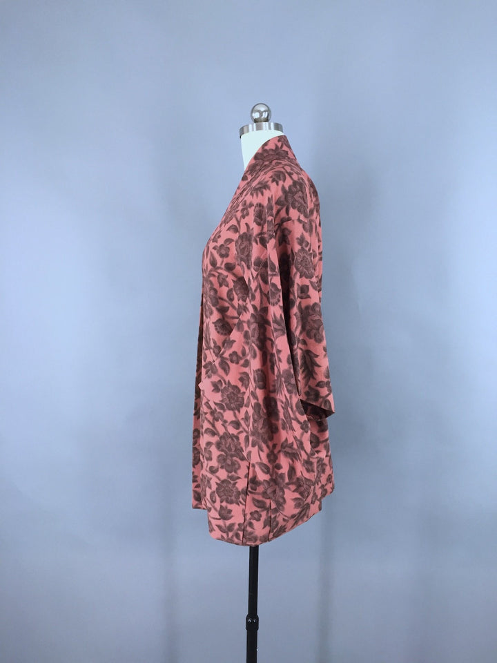 Vintage 1950s Haori Kimono Cardigan / Peach Pink Floral Print - ThisBlueBird