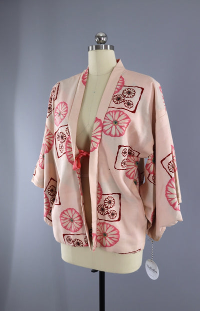 Vintage 1950s Haori Kimono Jacket Cardigan / Pale Pastel Pink Mod Floral Print - ThisBlueBird