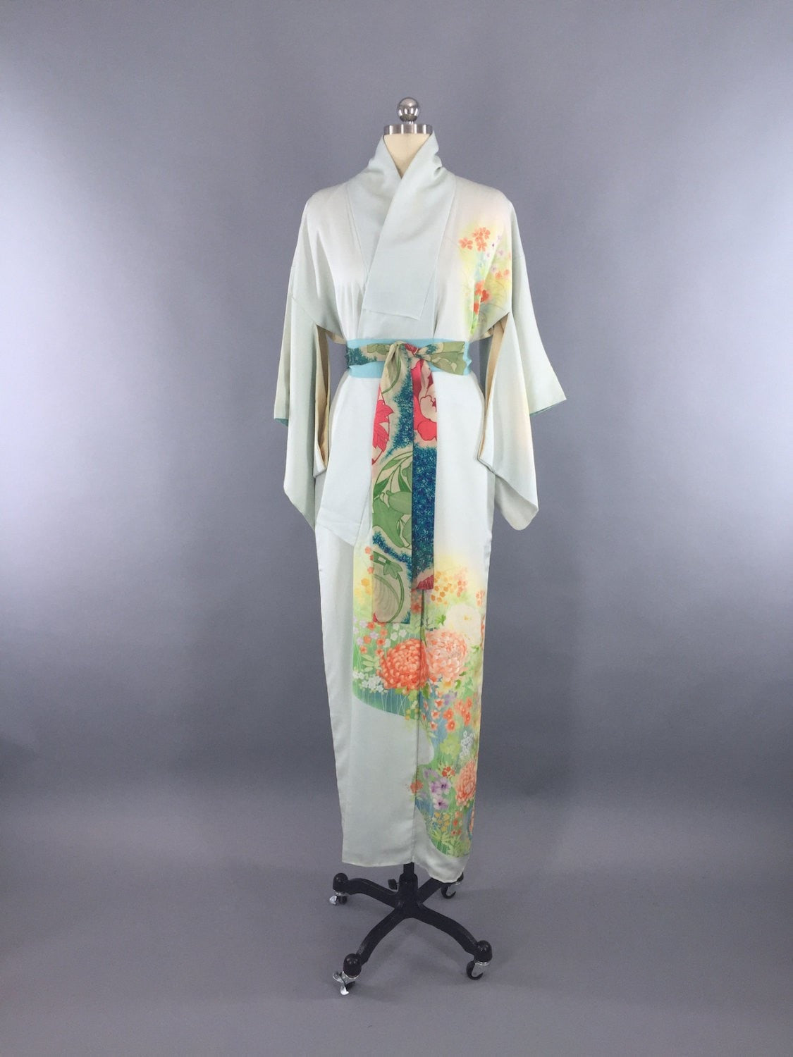 Vintage 1950s Kimono Robe / Blue Floral – ThisBlueBird