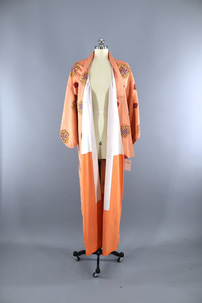 Vintage 1950s Kimono Robe / Peach, Red & Gold Medallions - ThisBlueBird