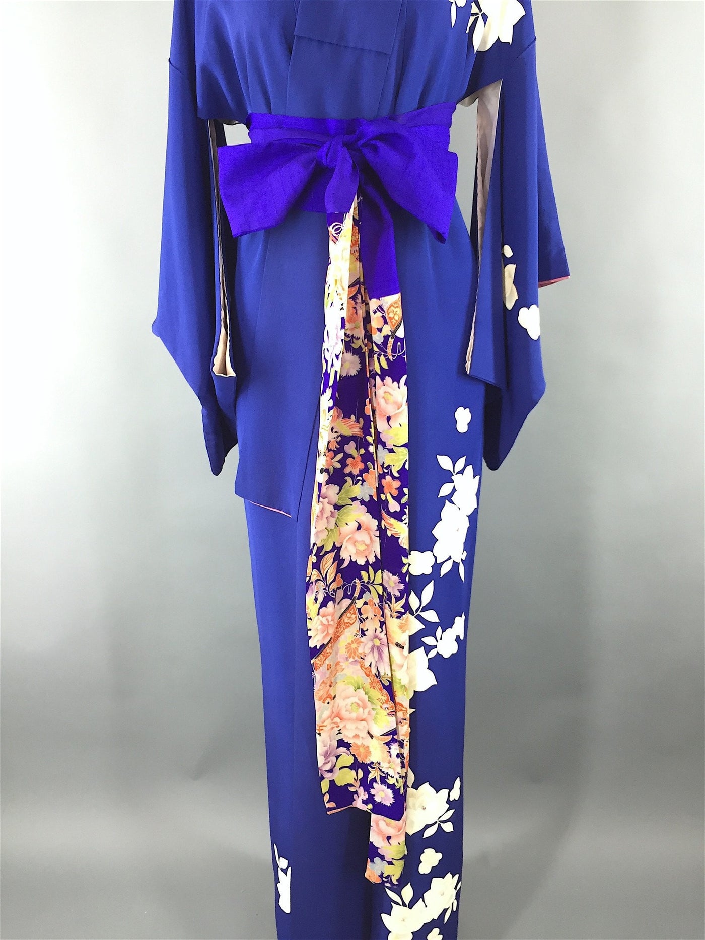Vintage 1950s Kimono Robe / Royal Blue Floral Print - ThisBlueBird
