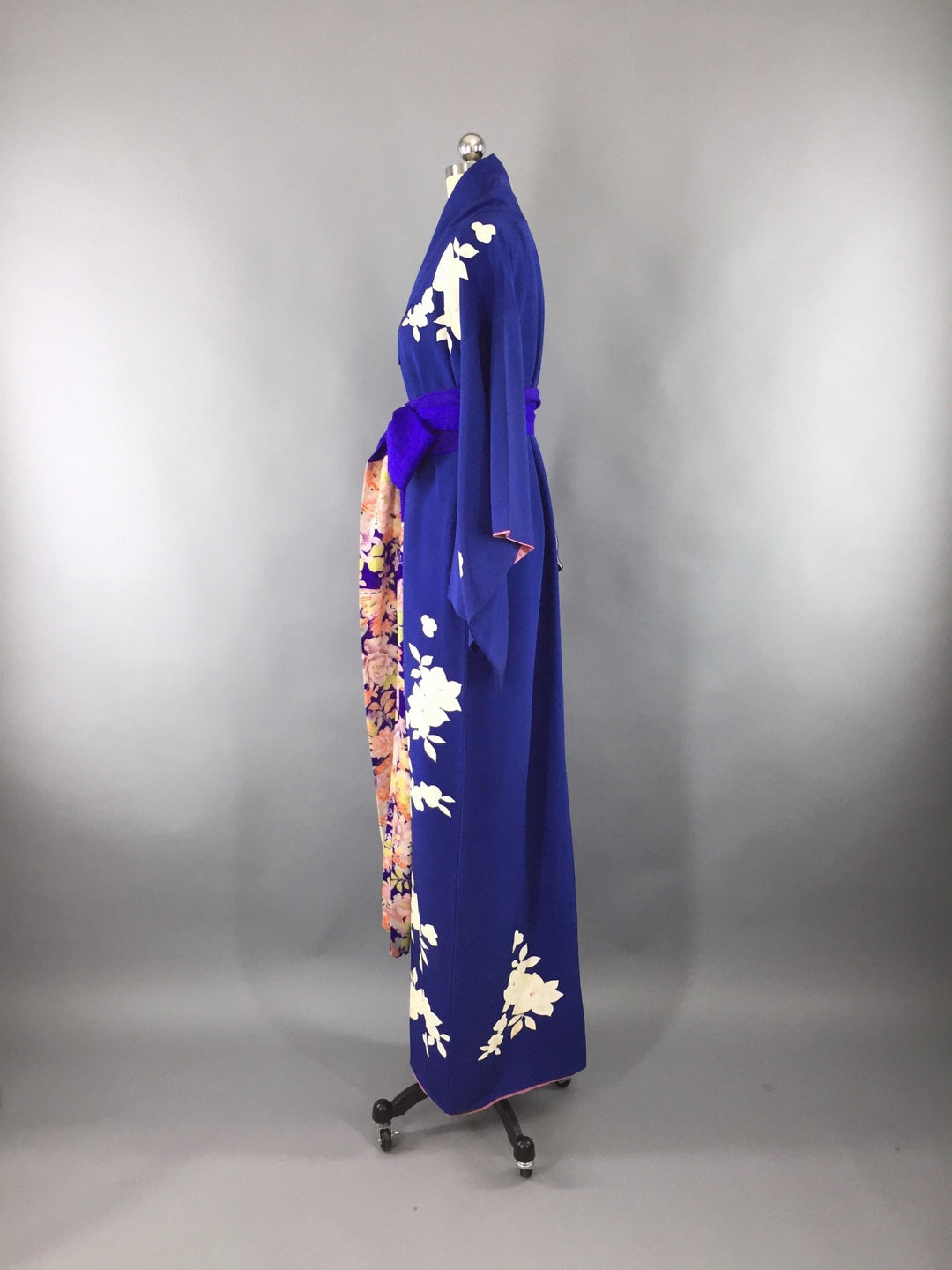 Vintage 1950s Kimono Robe / Royal Blue Floral Print - ThisBlueBird