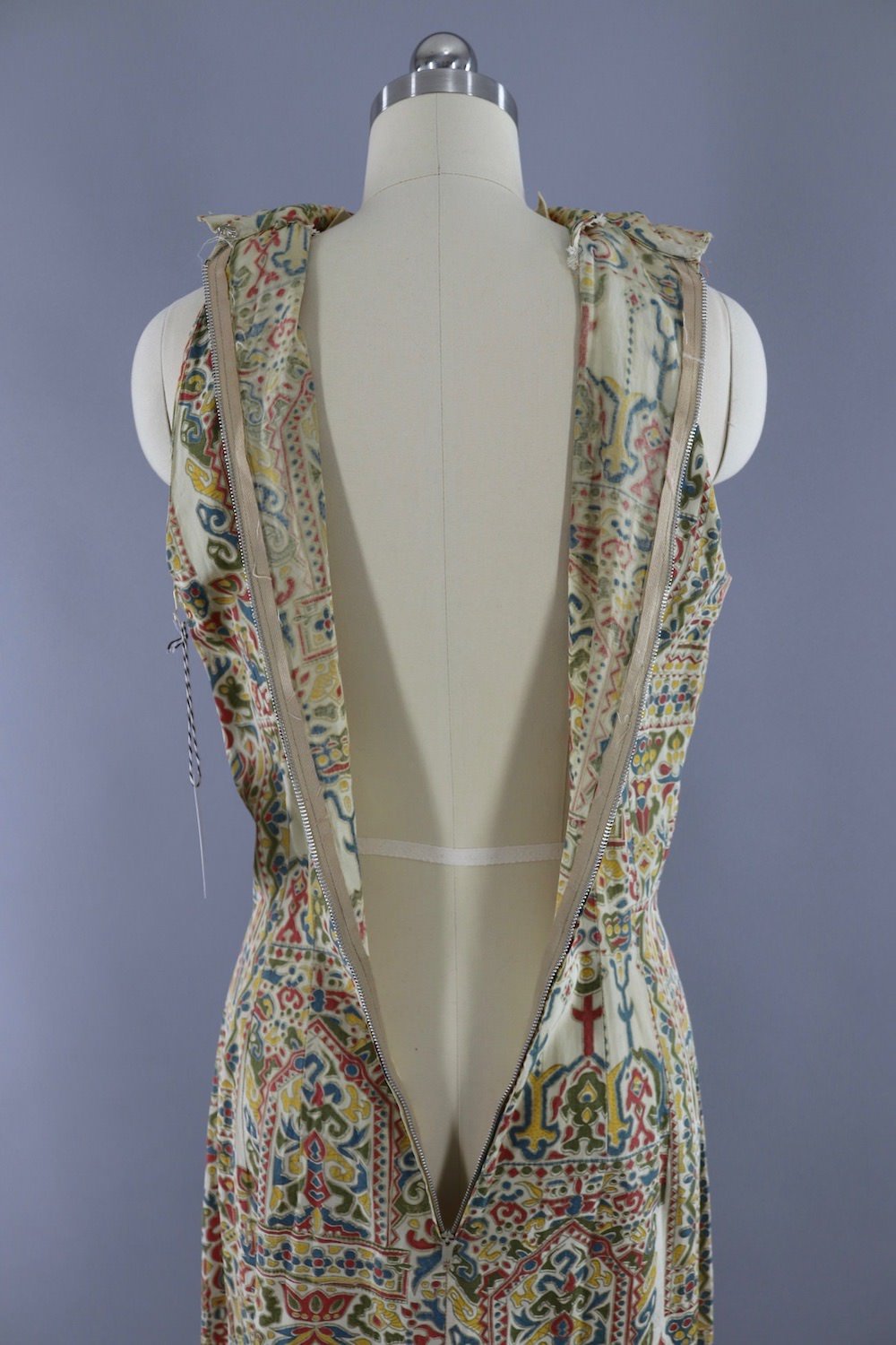 Vintage 1950s Mandarin Style Sheath Dress / Beige Earthtone Print - ThisBlueBird
