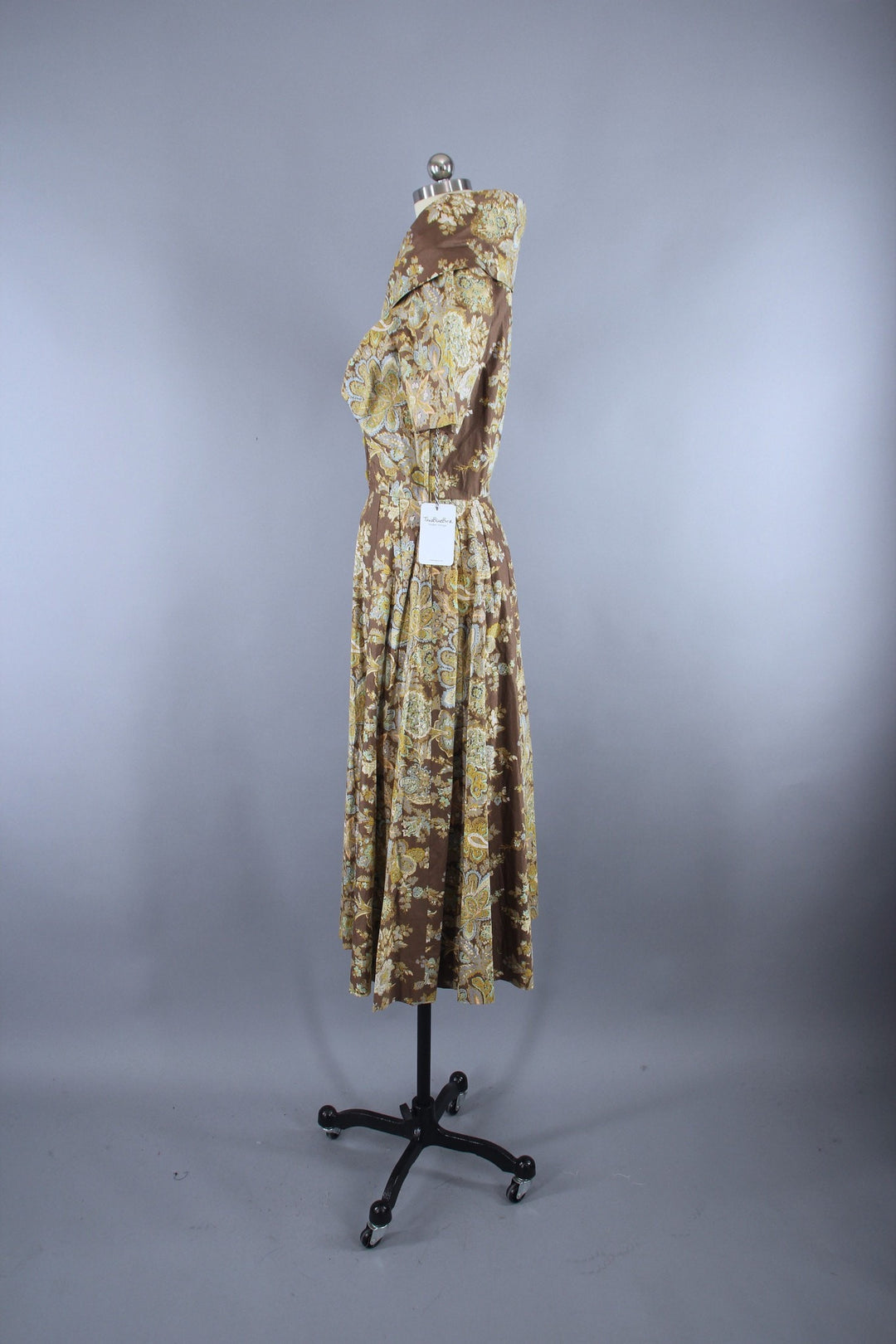 Vintage 1950s New Look Garden Party Dress in Brown &amp; Blue Floral Print - ThisBlueBird