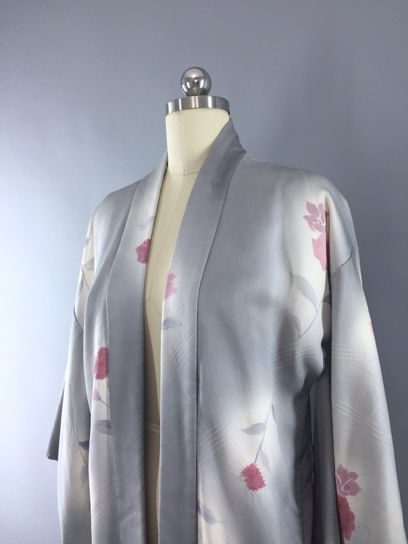 Vintage 1950s Silk Haori Kimono Cardigan Jacket / Grey Pink Shibori Fl ...