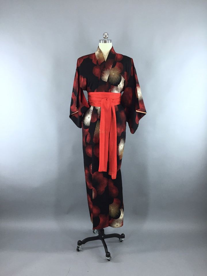 Vintage 1950s Silk Kimono Robe Black &amp; Red Omeshi - ThisBlueBird