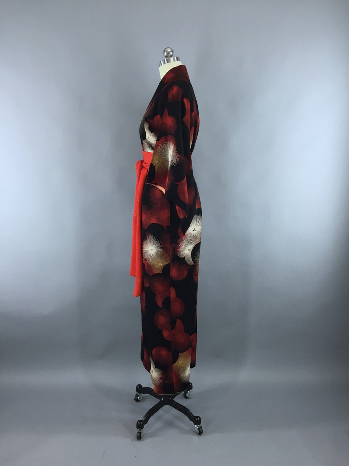 Vintage 1950s Silk Kimono Robe Black &amp; Red Omeshi - ThisBlueBird