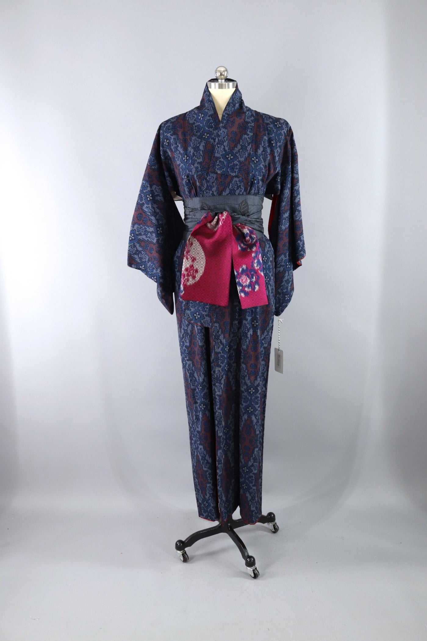 Vintage 1950s Silk Kimono Robe / Blue Maroon Ikat - ThisBlueBird
